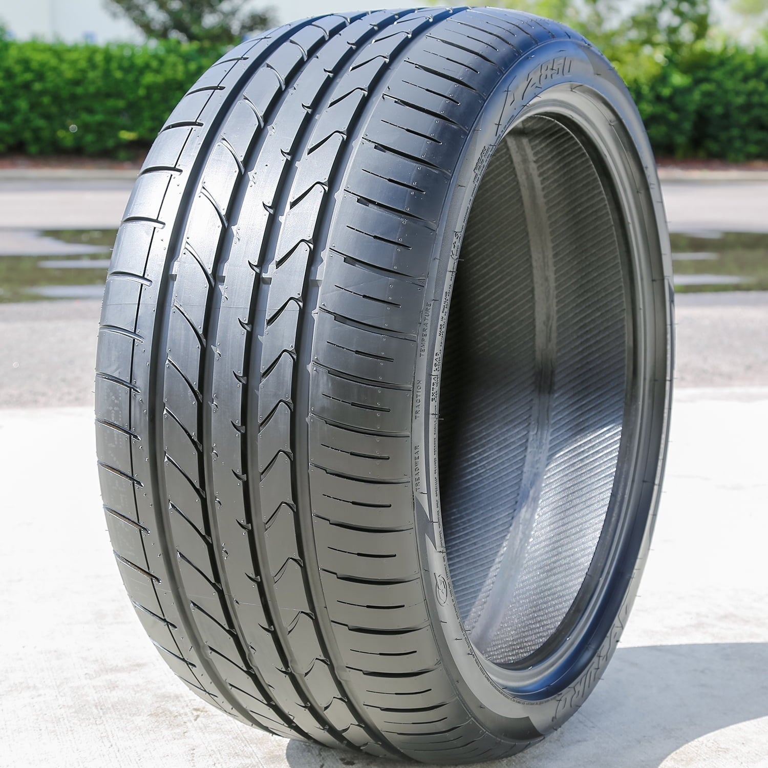 Atturo AZ850 Performance Tire - 255/40R21 102Y Fits: 2017-22 Mercedes-Benz GLC300 4Matic, 2020 BMW X3 Lens Competition