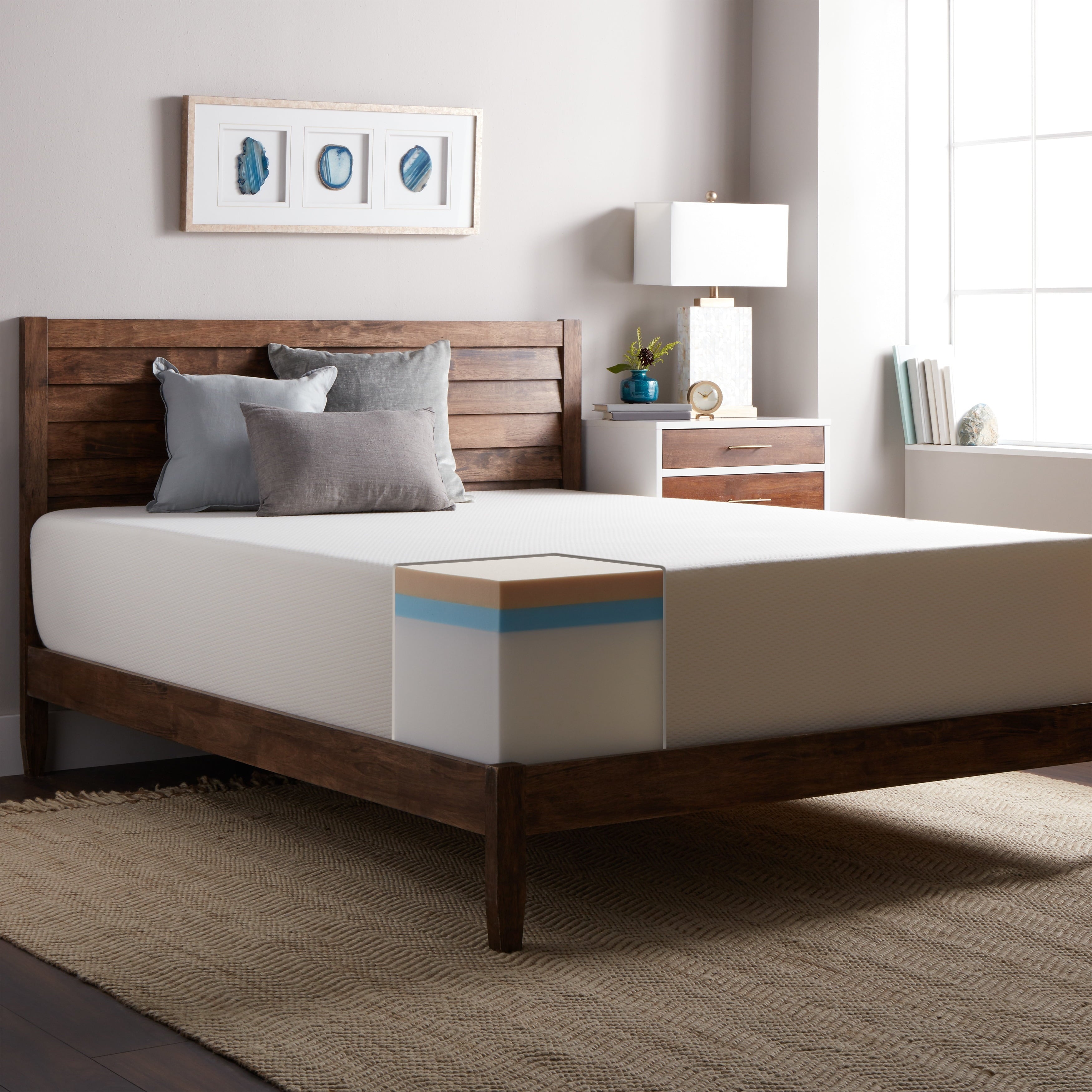 Select Luxury Medium Firm 14-inch Memory Foam Mattress Mattress in Camcorder Box King